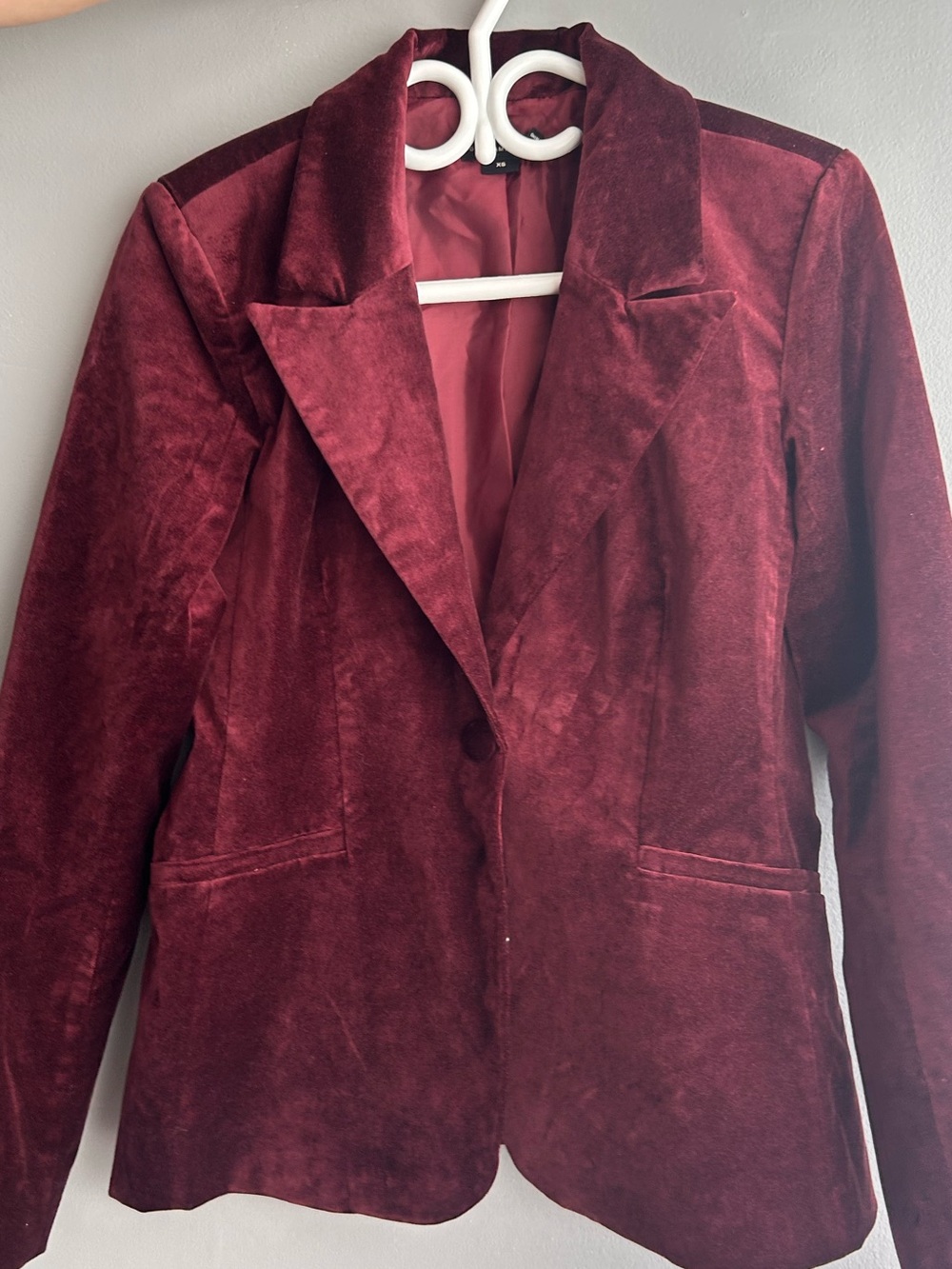 Good American Burgundy Velvet Blazer